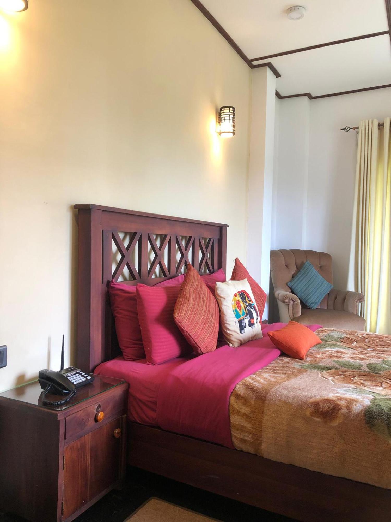 Suriya Guest Hotell Nuwara Eliya Eksteriør bilde