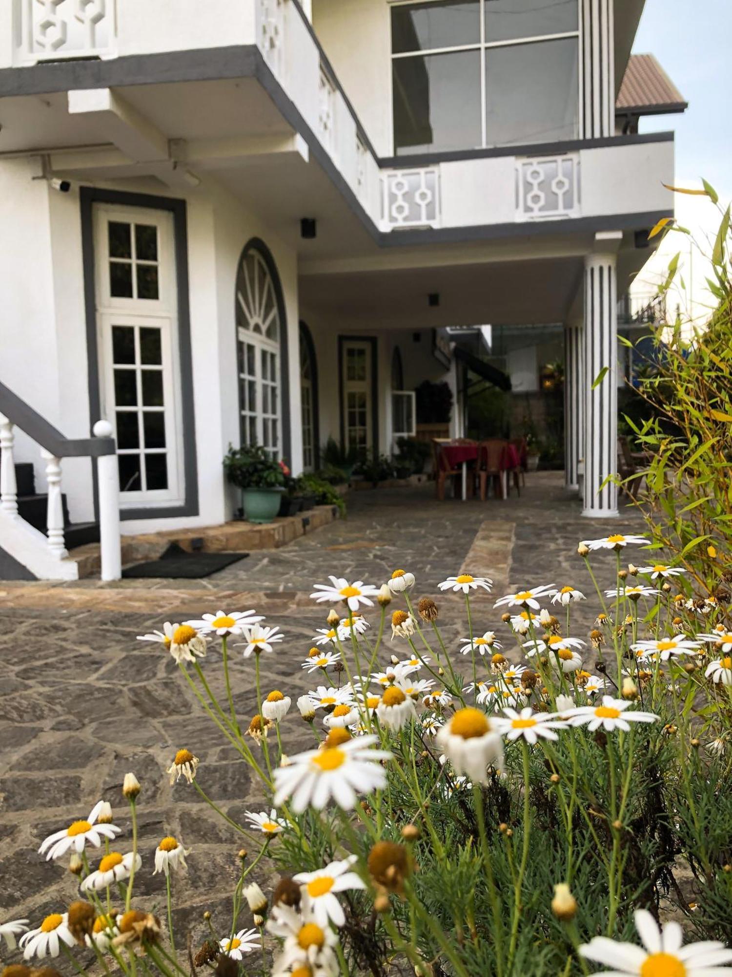 Suriya Guest Hotell Nuwara Eliya Eksteriør bilde